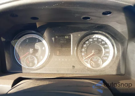 2017 Ram 1500 Tradesman 4X2 5'7 Box z USA, uszkodzony, nr VIN 1C6RR6KM2HS741712